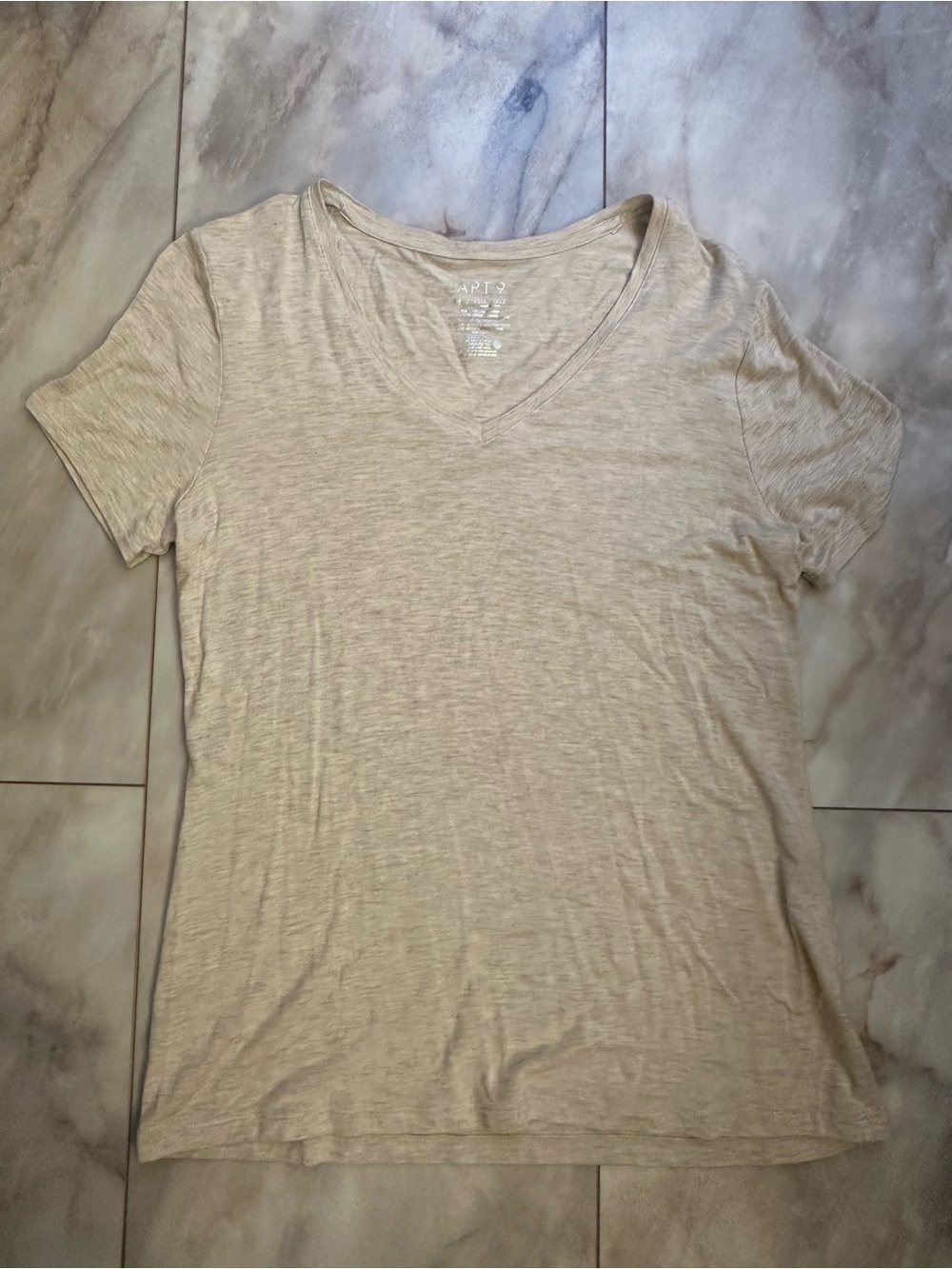 Women’s V-Neck Short Sleeve Tee - Cream Apt 9 Medium